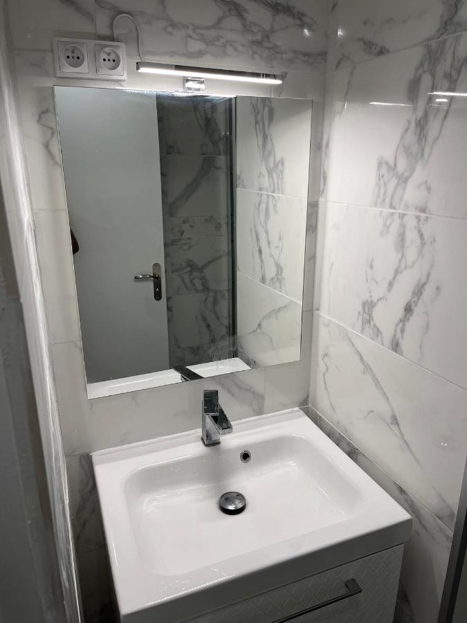 Quai De Seine // Proche Docks // Proche Des Transports // Calme Et Agreable Apartment Rouen