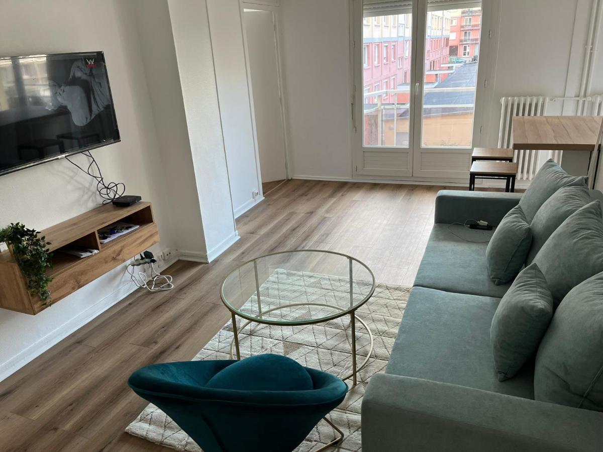 Appartement Quai De Seine // Proche Docks // Proche Des Transports // Calme Et Agreable