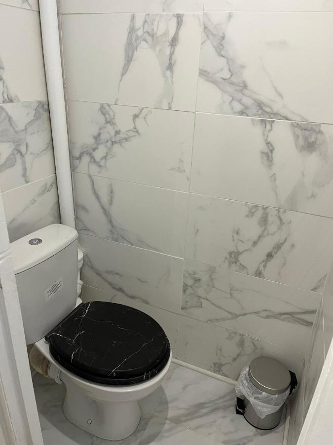 Apartment Quai De Seine // Proche Docks // Proche Des Transports // Calme Et Agreable *