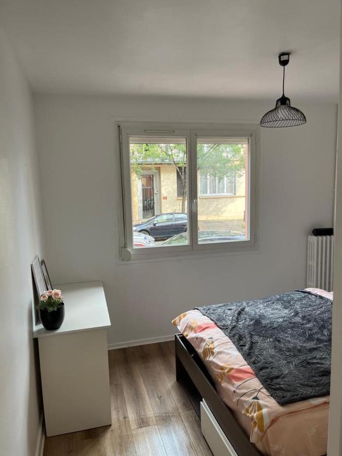 Appartement Quai De Seine // Proche Docks // Proche Des Transports // Calme Et Agreable *